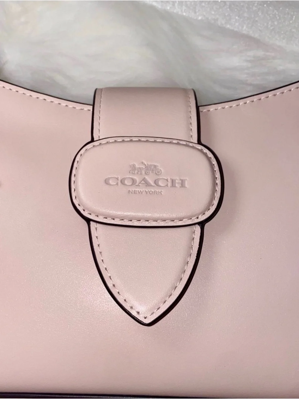 Coach 🌸 leather purse new in original packaging